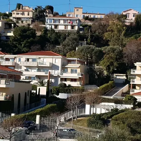 Apartment Montee Des Grimonds *