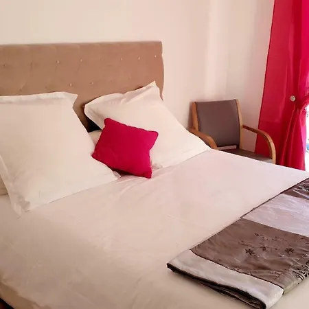 아파트 Apartment Montee Des Grimonds 생로랑뒤바르