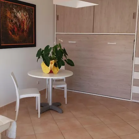 Apartment Montee Des Grimonds 아파트 *